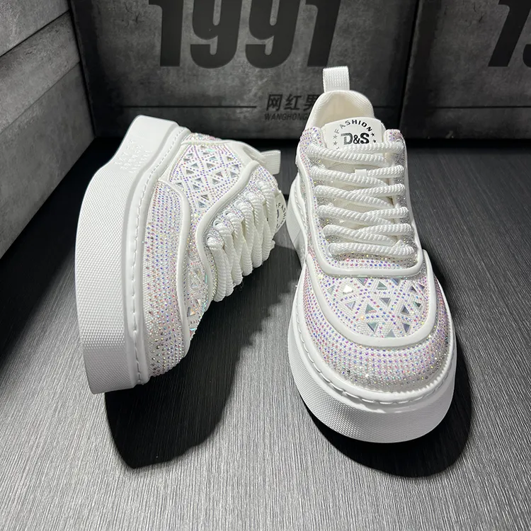 精神小伙鞋子男鞋2025新款夏季透气休闲板鞋帆布水钻男士厚底潮流