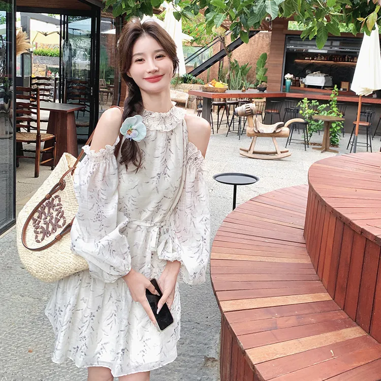 南法度假风露肩碎花连衣裙女夏季小个子A字裙温柔绝美蕾丝裙子