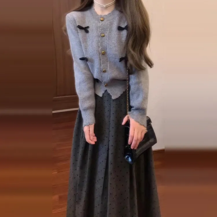 灰色针织毛衣搭半身连衣裙2025年女秋季小个子高级感气质长裙9109