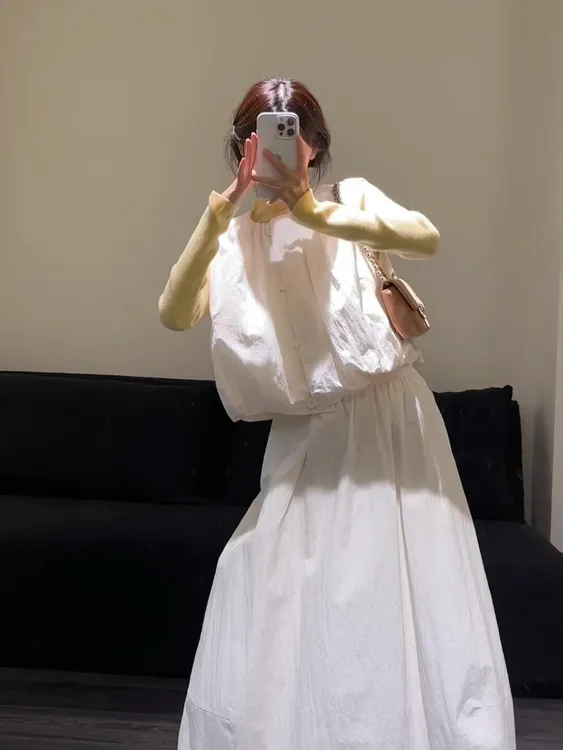 2025秋冬新款法式气质宽松花苞马甲棉服叠穿针织打底衫半身裙套装