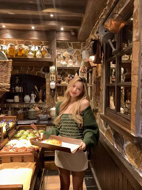 【墨绿甜格】圣诞氛围感毛衣女冬季条纹吊带坎肩针织外套两件套潮