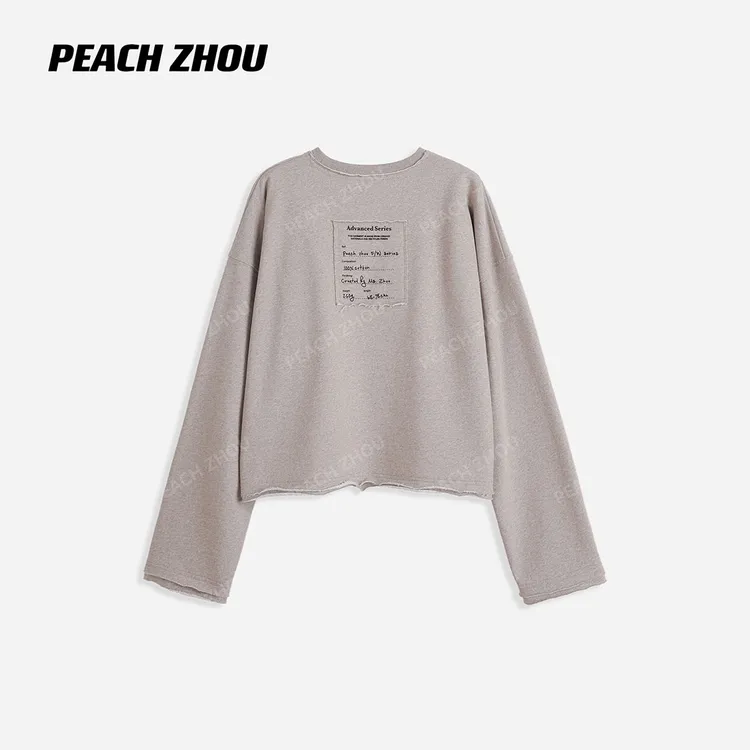 『PEACHZHOU』字母印花散边贴布宽松休闲双层卷边圆领短款长袖卫衣