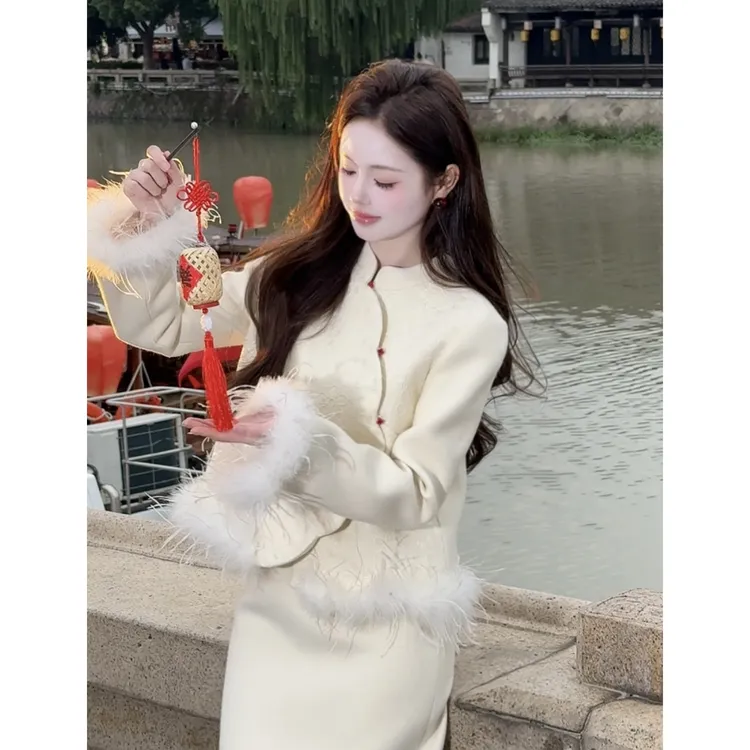 【七里香】<77>新中式立体浮雕绣加棉外套+半身裙套装XMZH9641