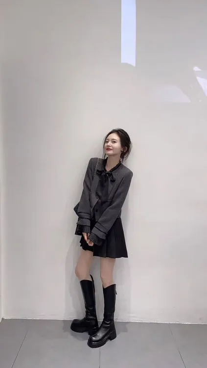 2025秋冬新款拼色蝴蝶结领外套女气质复古富家千金小香风半裙套装