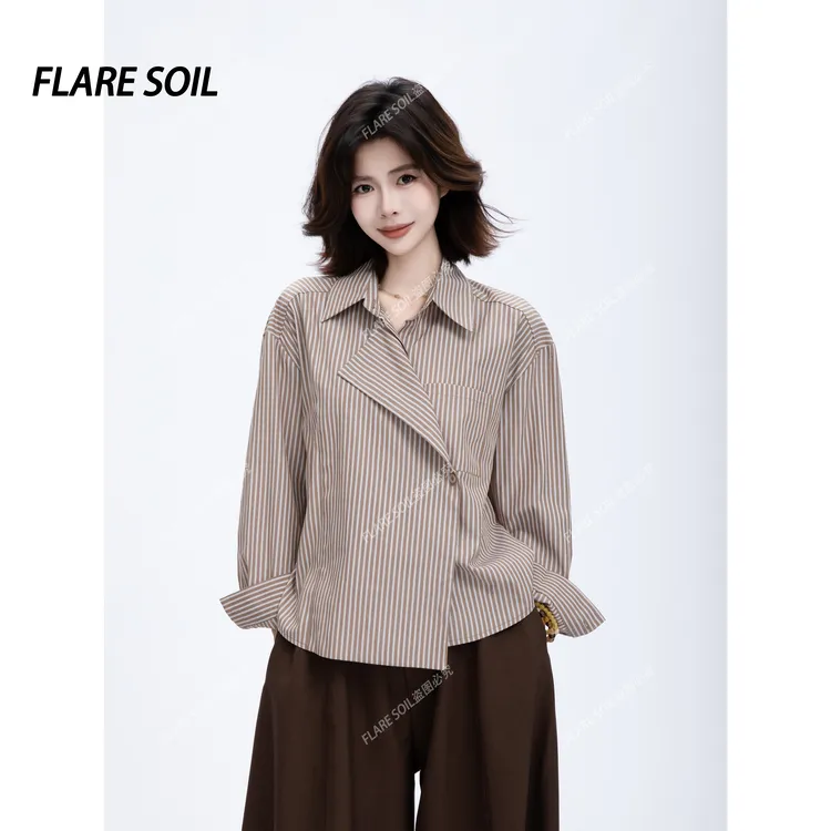 【FLARE SOIL】翻领条纹衬衫长袖通勤斜扣法式衬衫袖上衣 T4645A