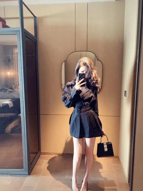 金南一 自然褶皱肌理感落肩宽松短款风衣