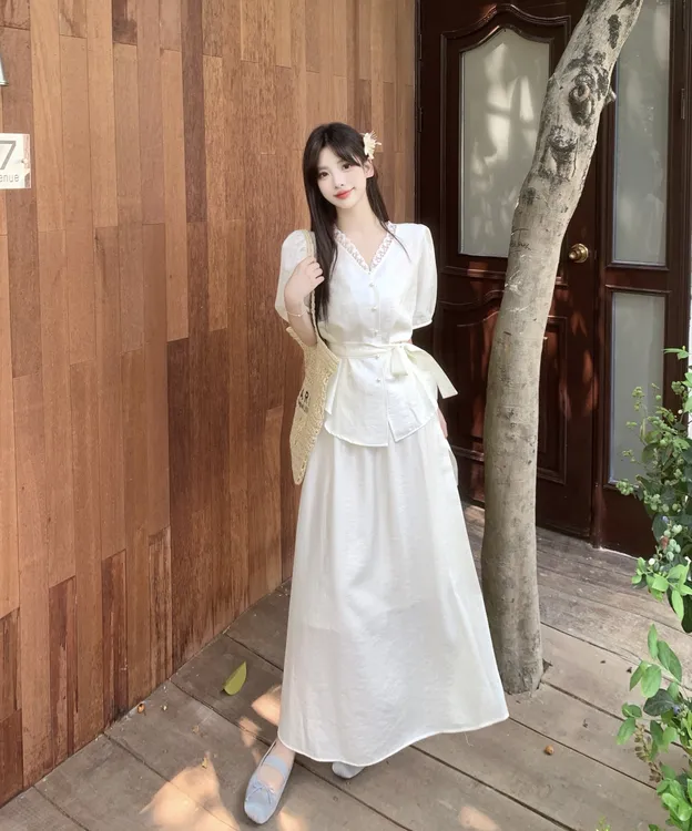 大码女装夏季法式蕾丝花边V领收腰显瘦短袖衬衫高腰半身裙两件套