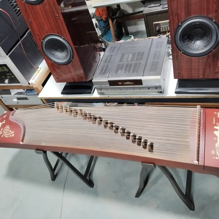 古筝一条，带两个架子，实物图不包邮价格