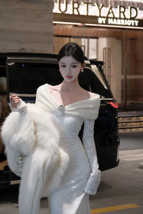 春日部【月间独白】秋冬必备优雅法式一字肩修身保暖连衣裙01390