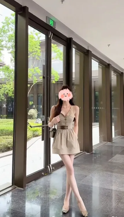 2025夏季网红爆款设计感洋气时尚韩版气质复古工装连衣裙小个子潮