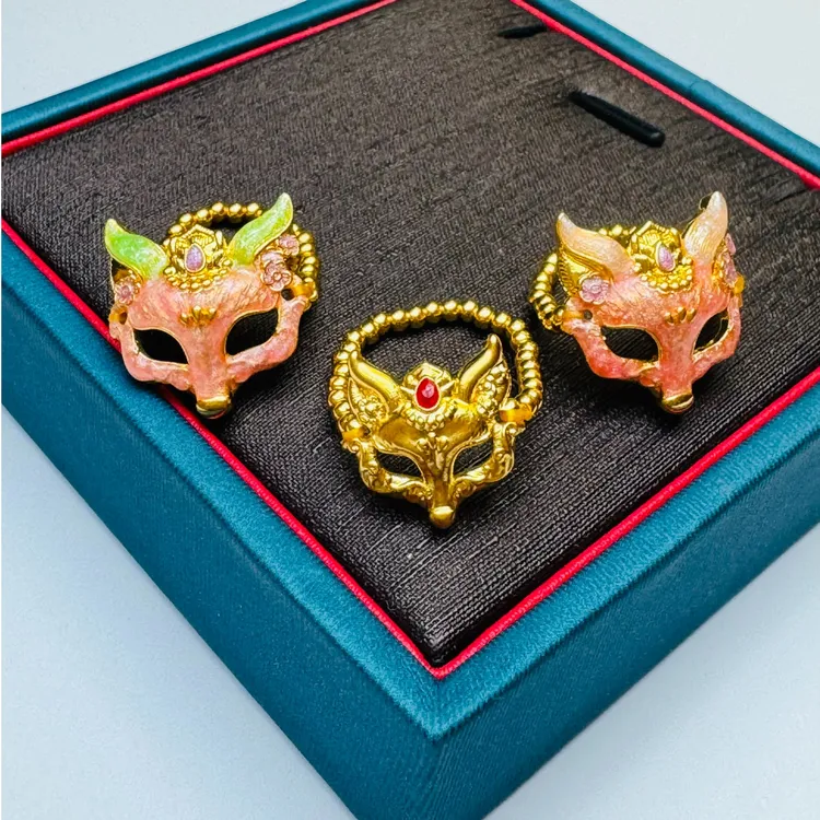 #足金999黄金 珐琅彩金珠狐狸面具戒指 多样性发一