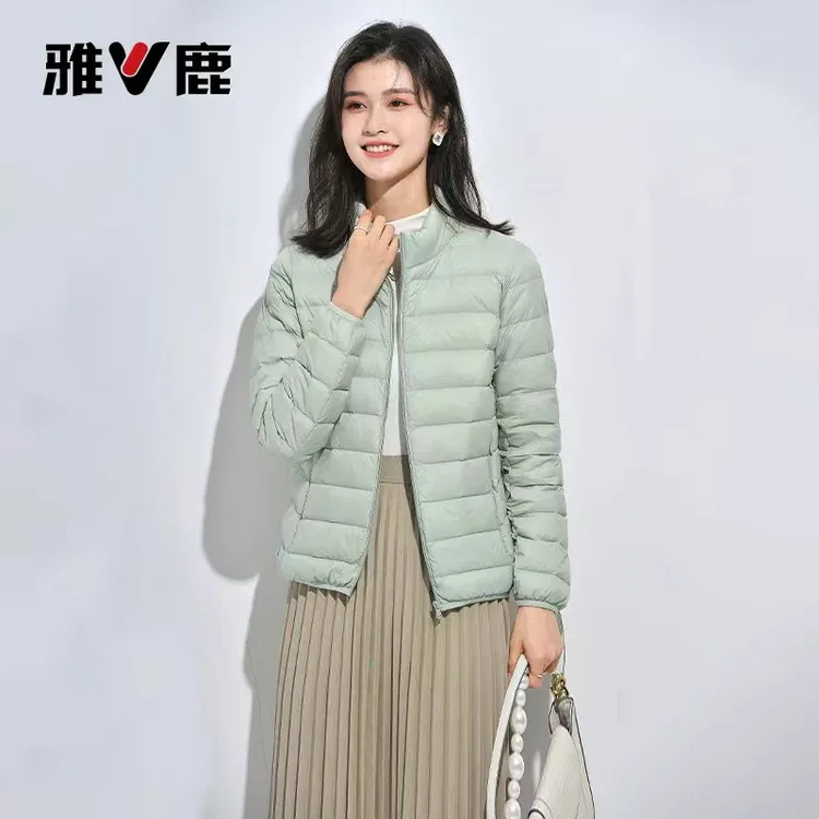 雅鹿女羽绒服2025年新款薄款羽绒服女立领短款超轻大码外套轻便冬