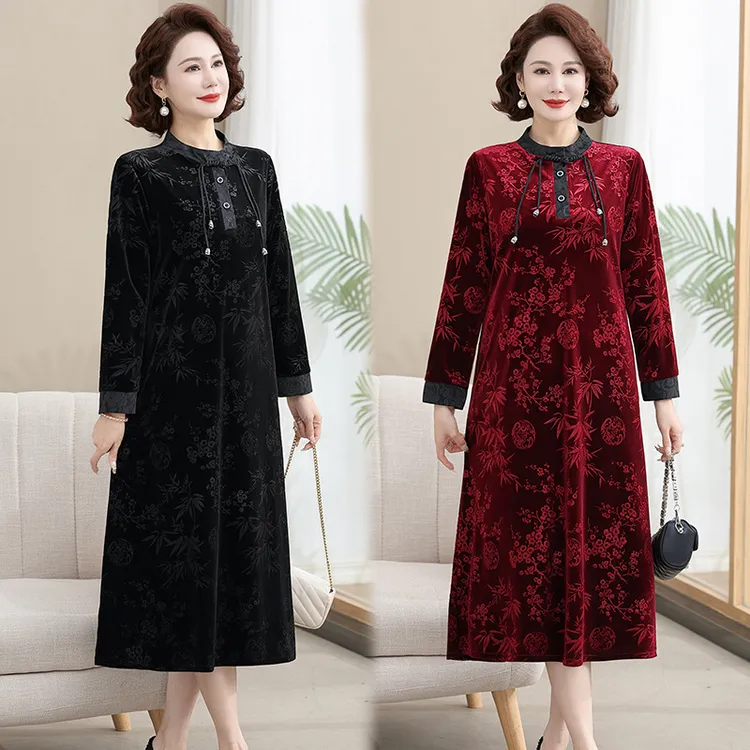 俞兆林妈妈春秋高贵洋气连衣裙2025新款中老年女春秋仿金丝绒气质