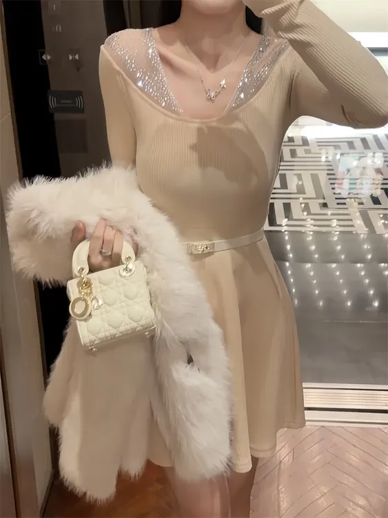 小香风气质精致烫钻拼接针织连衣裙女纯欲收腰A字短裙打底短裙子