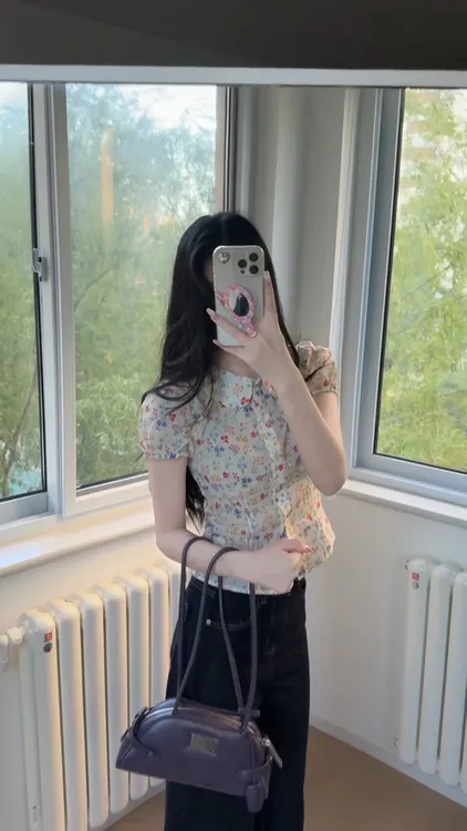 复古韩系泡泡袖洋气衬衫高腰短袖夏季碎花小众通勤显瘦时尚气质