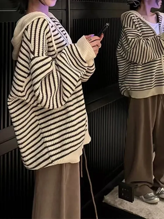 复古慵懒风条纹连帽针织衫外套女秋季时尚洋气双拉链宽松毛衣开衫