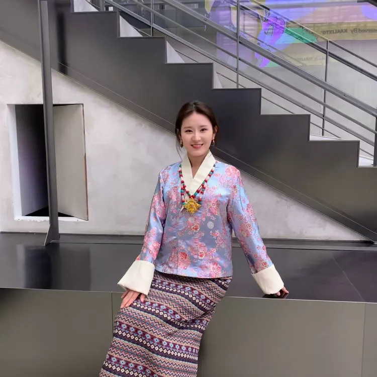 不丹套装服饰夏季碎花时尚藏装藏服民族风西藏不丹不丹服装女拉萨