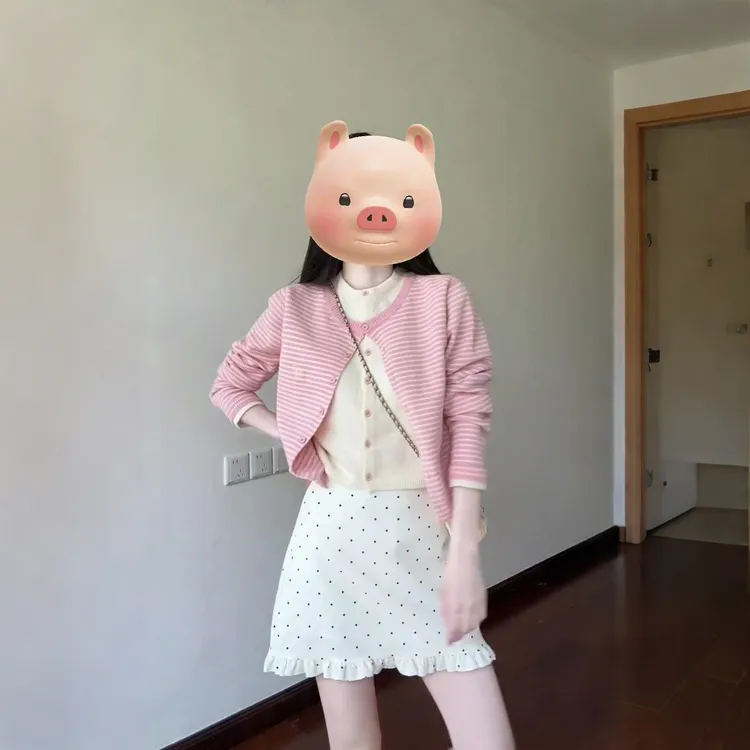 清冷系衣服千金风气质套装女秋季假两件粉色条纹针织衫波点半身裙