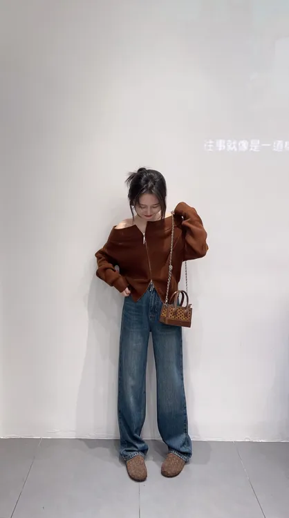 2025秋季新款韩系设计感小众一字肩拉链针织开衫复古牛仔裤套装
