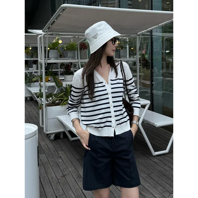 【半生昭花】“99%莱赛尔天丝”轻柔透气老钱条纹防晒休闲开衫21722