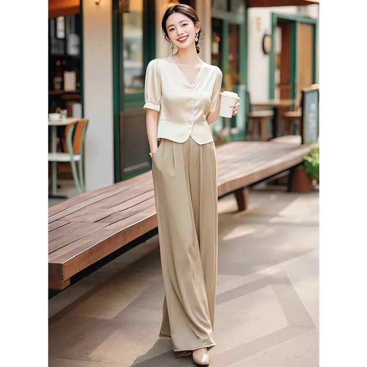 推荐现货！！今年流行漂亮小众不撞款高级感休闲气场强大女装新款