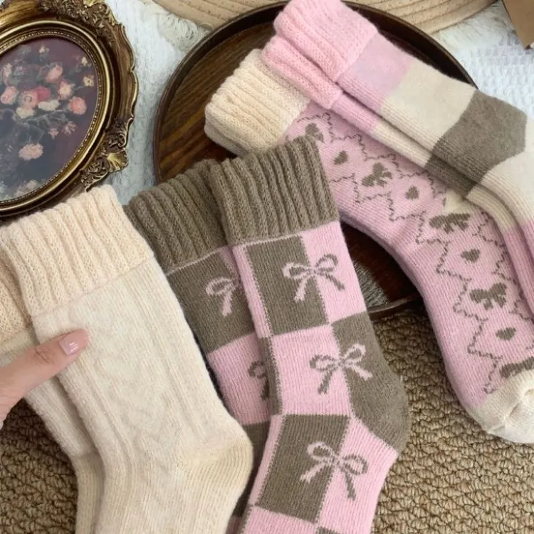 女款秋冬加厚袜子保暖中筒袜冬天女士加绒睡眠地板长筒月子袜CCC
