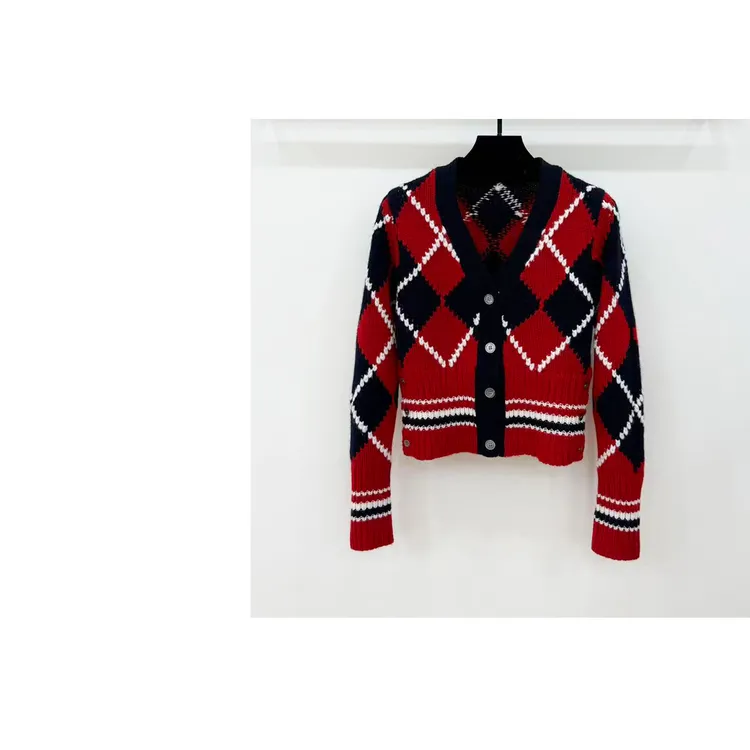 JIAYE CHAN英伦风菱格撞色针织开衫