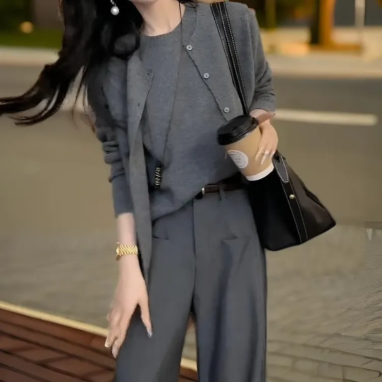 早秋新款慵懒风气质显瘦上衣百搭休闲长裤洋气时尚秋季女韩版套装