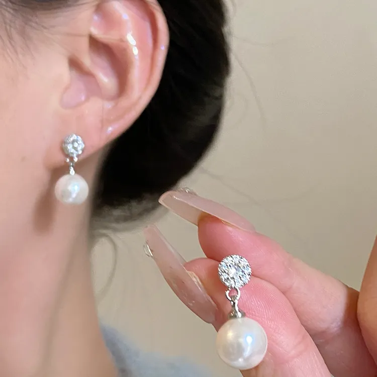 铜合金仿珍珠耳饰 高级感珍珠耳钉新款爆款轻奢小众耳环女款耳饰