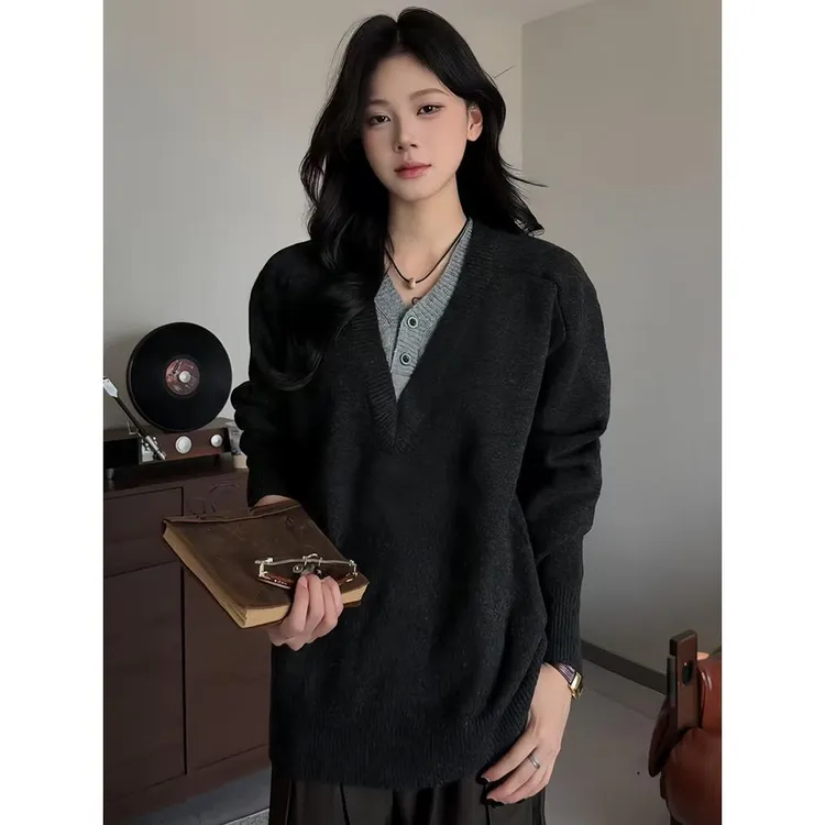 老钱风新贵v领假两件毛衣男秋高智感慵懒针织衫高级感情侣羊毛衫