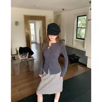 橘子树在哪儿韩版排扣纯色小众内搭打底衫秋冬时髦精致长袖上衣