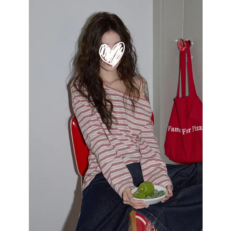 美式甜辣红色条纹斜肩长袖T恤女2025秋季气质休闲露肩显瘦ins上衣