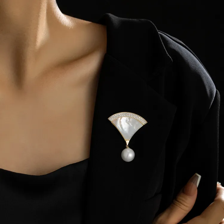 铜合金贝壳胸针 【米拉推荐】ML26-高档贝壳扇形胸针