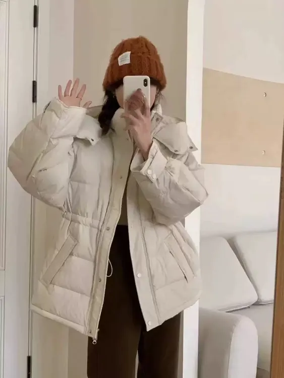 短款连帽加厚保暖休闲纯色韩版简约百搭时尚冬季羽绒服