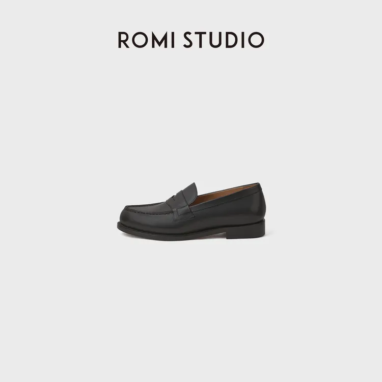 ROMI STUDIO“油蜡牛皮鞋”真皮中底一脚蹬黑色乐福鞋RWDAP34180