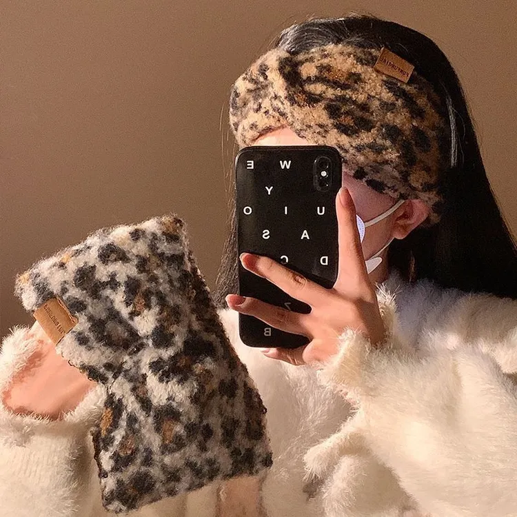 2025秋冬复古豹纹保暖宽边束发带女款网红头带不勒发饰保暖简约