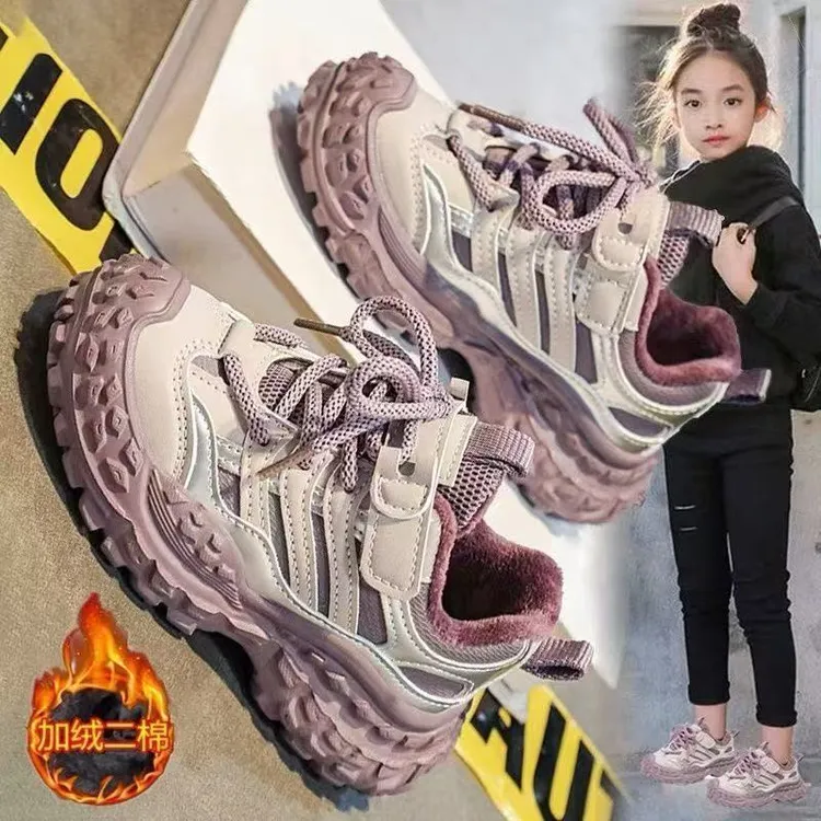2025新款学生网红运动鞋减震儿童保暖加绒秋冬季粘贴系带板鞋女童