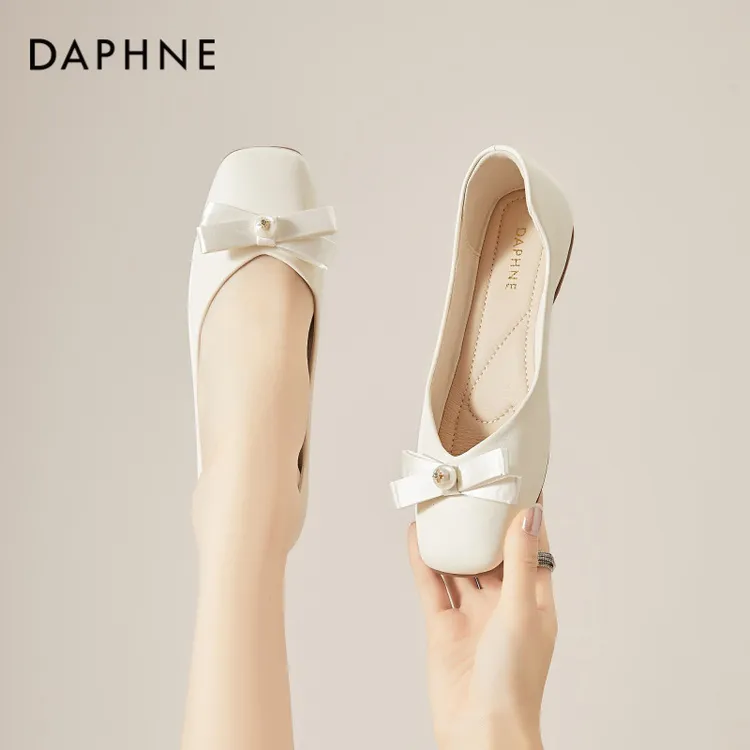 达芙妮内增高单鞋女2025新款春秋法式白色小皮鞋方头浅口船鞋瓢鞋