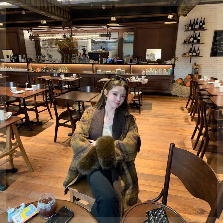 伦敦日记25冬季新款狐狸毛双面羊毛大衣女收腰显瘦羊毛呢皮草外套