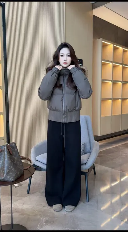 2025新款简约收腰好比例连帽毛领收腰外套-25181