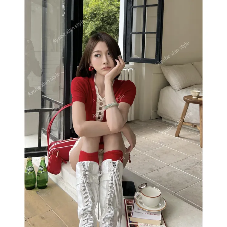 AYOBE小贤/甜栗酥~撞色绑带式不规则针织短袖纯欲修身T恤上衣