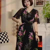 L112夏季时尚气质V领中长款连衣裙AT