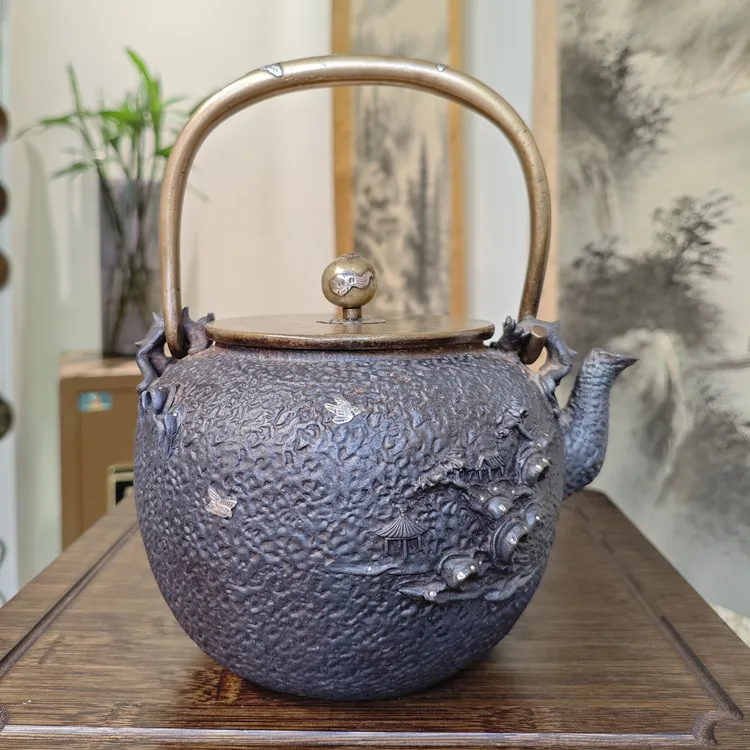 龟文堂  中期波千鸟老铁壶  满水容量约1300ml 