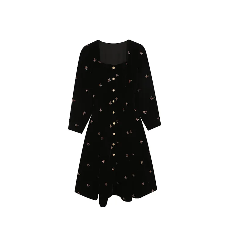 【胖思思大码定制】大码显瘦秋装重工刺绣黑色连衣裙ZL112042