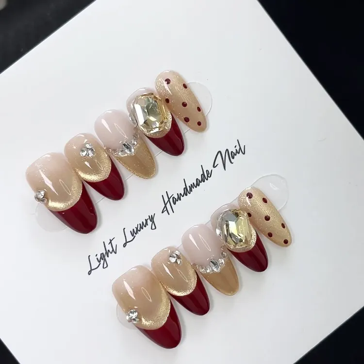 新年爆款车厘子红法式金色猫眼纯手工可拆卸穿戴美甲