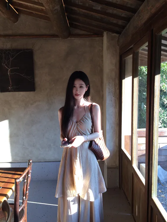 清冷感慵懒风纯欲风辣妹性感挂脖吊带上衣宽松显瘦垂感阔腿裤套装