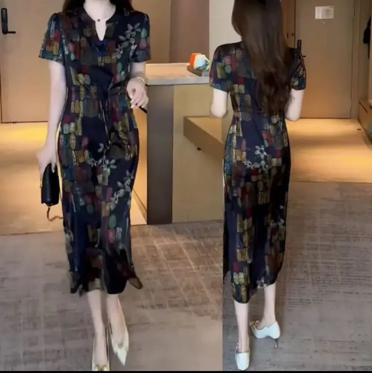 宽松腰洋气减龄长裙休闲碎花气质连衣裙夏季复古印花