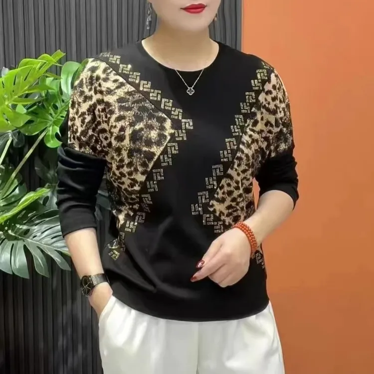 百搭秋季新款T恤拼接春秋长袖圆领烫钻印花时尚洋气显瘦妈妈女装