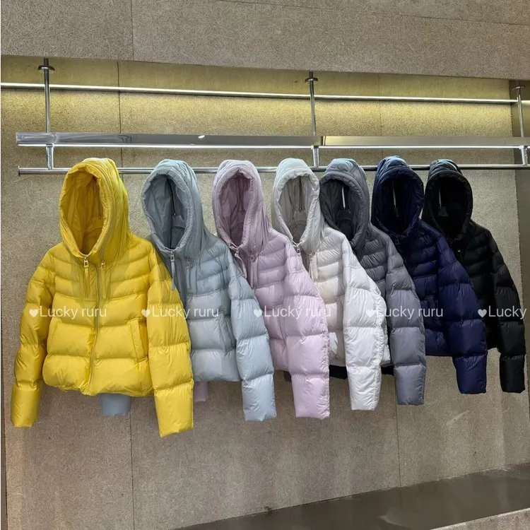 【蕾拉】“斗篷小泡芙”连帽设计感羽绒服女2025新款短款休闲外套