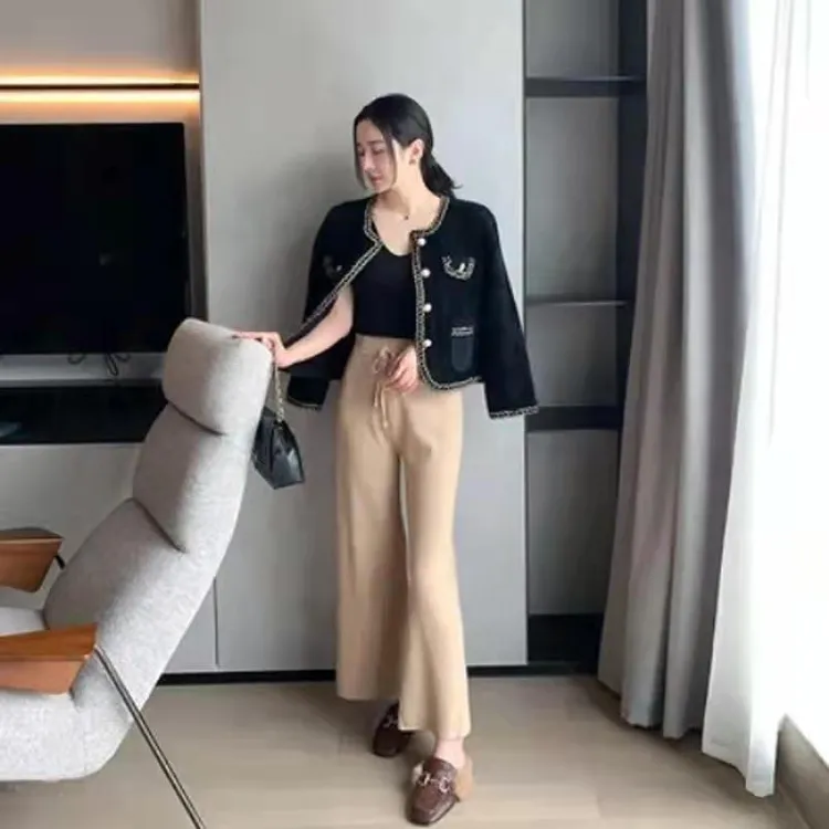 奥莱撤柜出游服装女慵懒风新款名媛风轻奢外套长袖宽松不掉毛亮丝